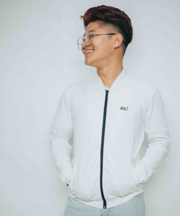 Hills And Clouds Unisex Jumper Jacket (White)